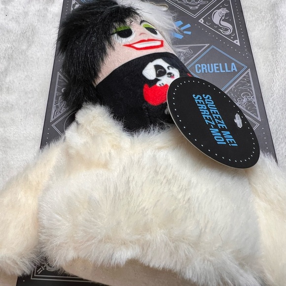 New Bark Brand Disney Villain Cruella Dog Toy - Picture 2 of 6
